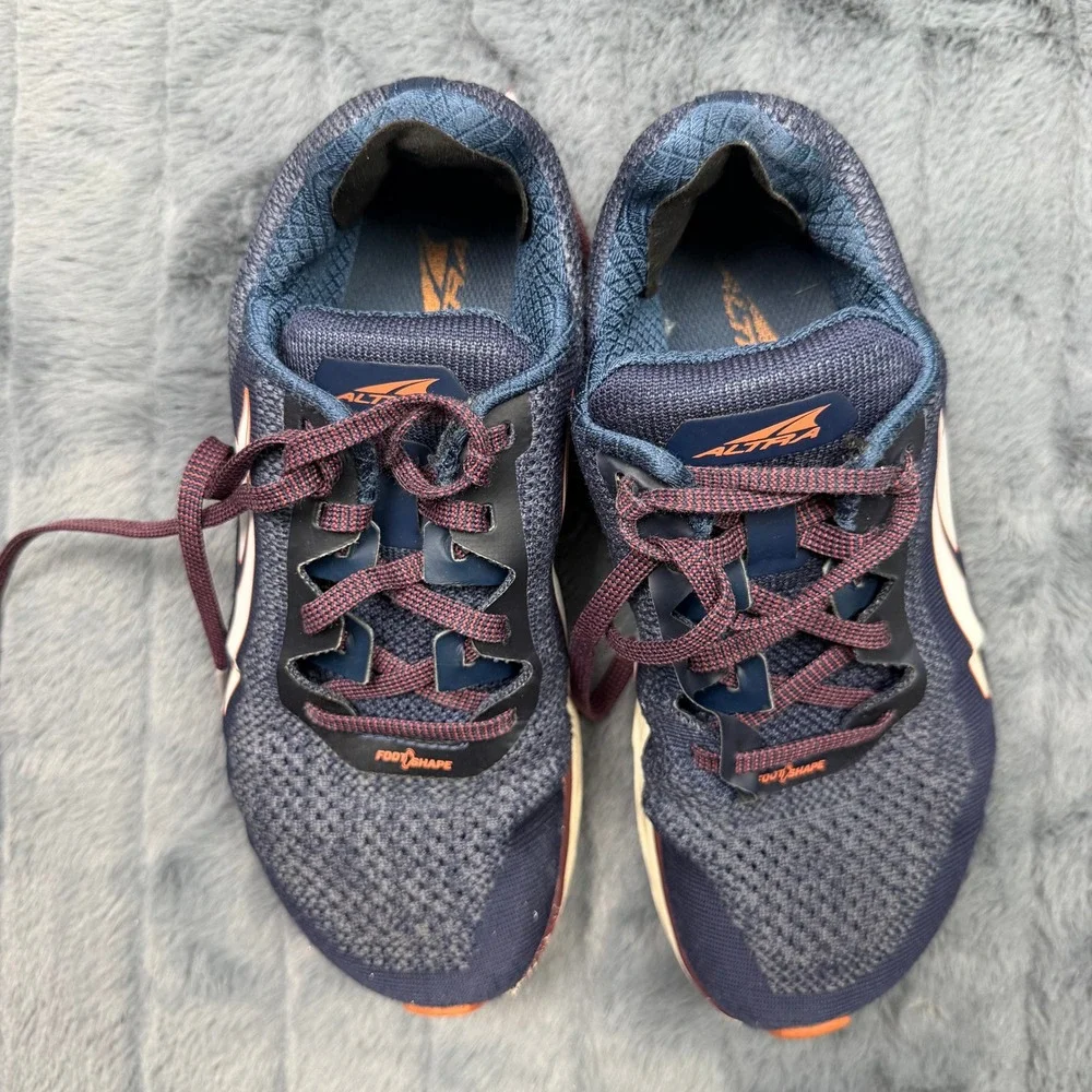 Altra Torin 4 Plush Navy Blue Burgundy Running Shoes ALW1937K005 Womens 6.5